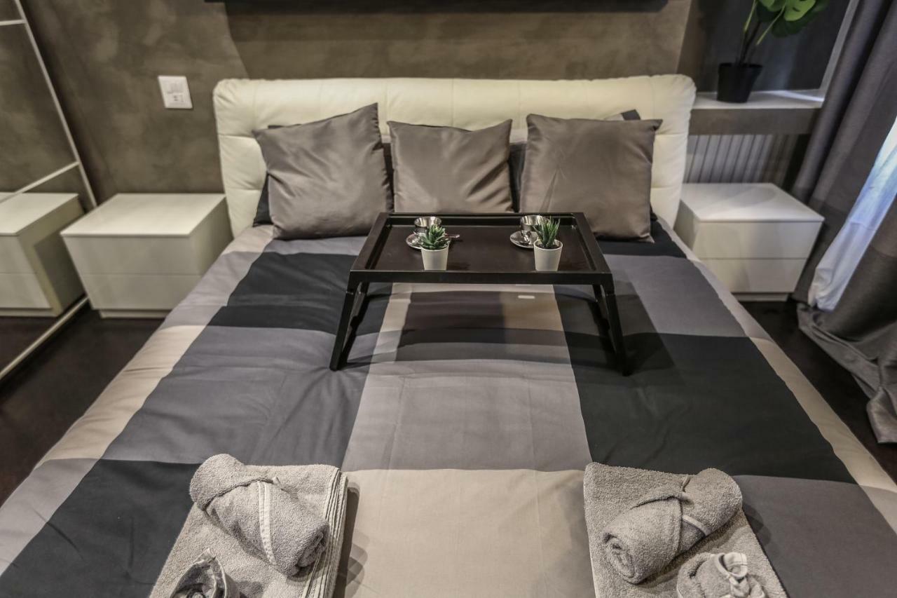 Stylish Apartment Near Duomo Милано Екстериор снимка